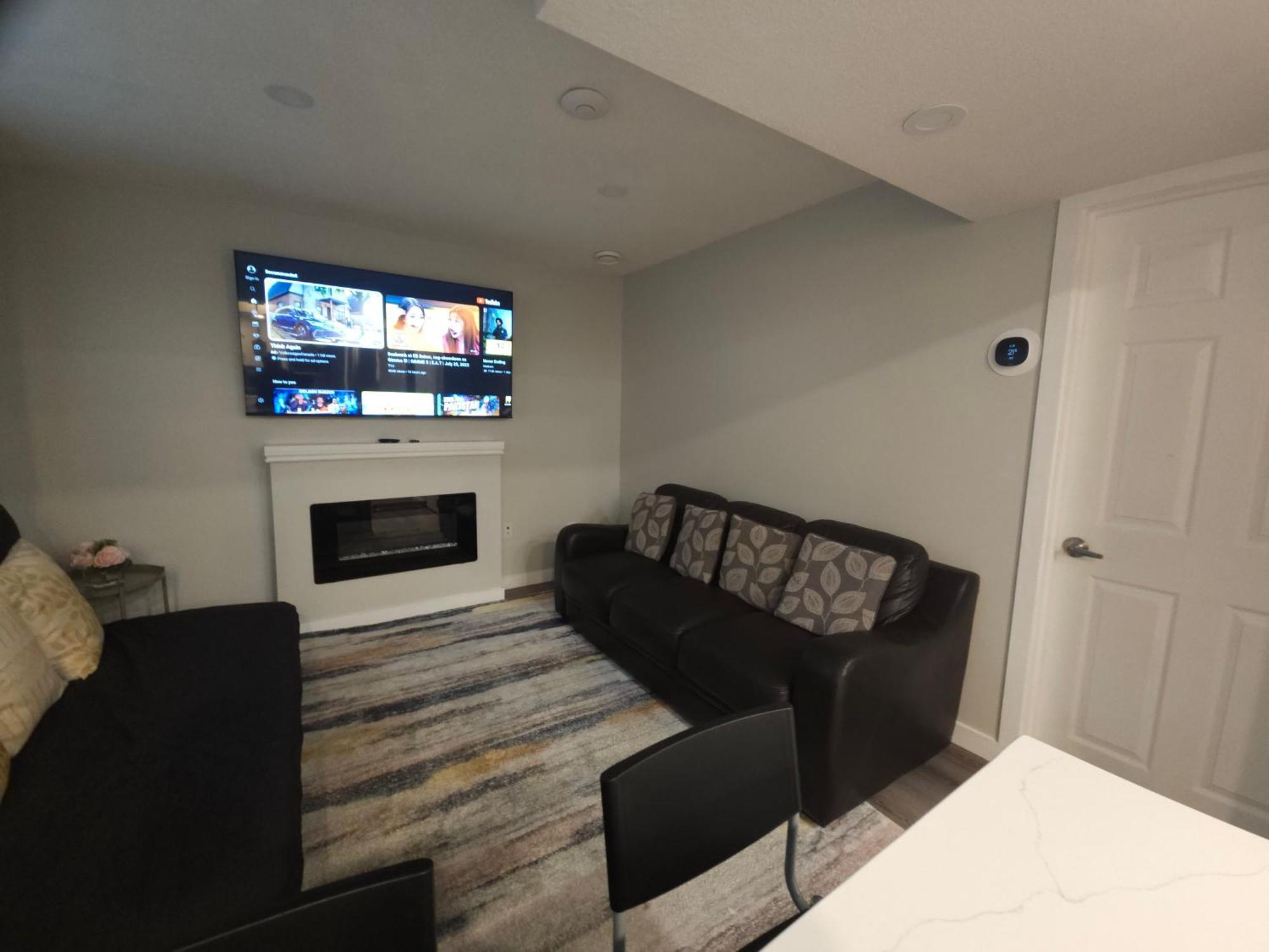 Cozy 2 Bedroom Suite, Queen Beds, Near The Airport Edmonton Dış mekan fotoğraf